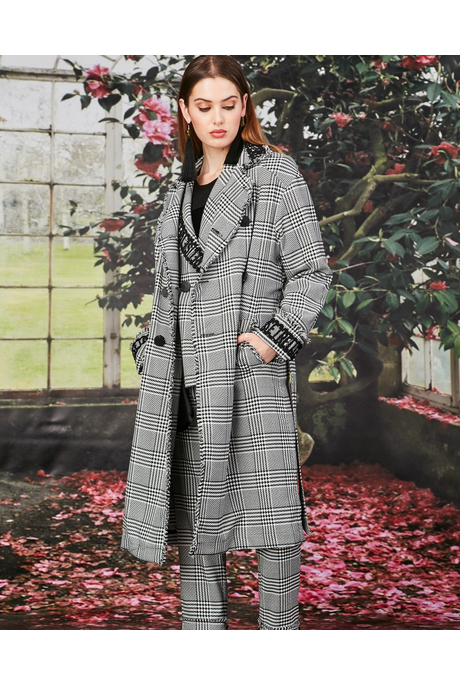 TRENCH-IAL RAINCOAT (BLACK HOUNDSTOOTH)