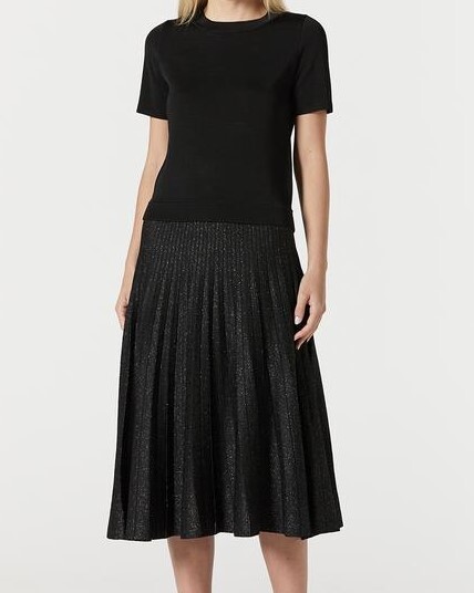 Black pleated 2024 skirt melbourne