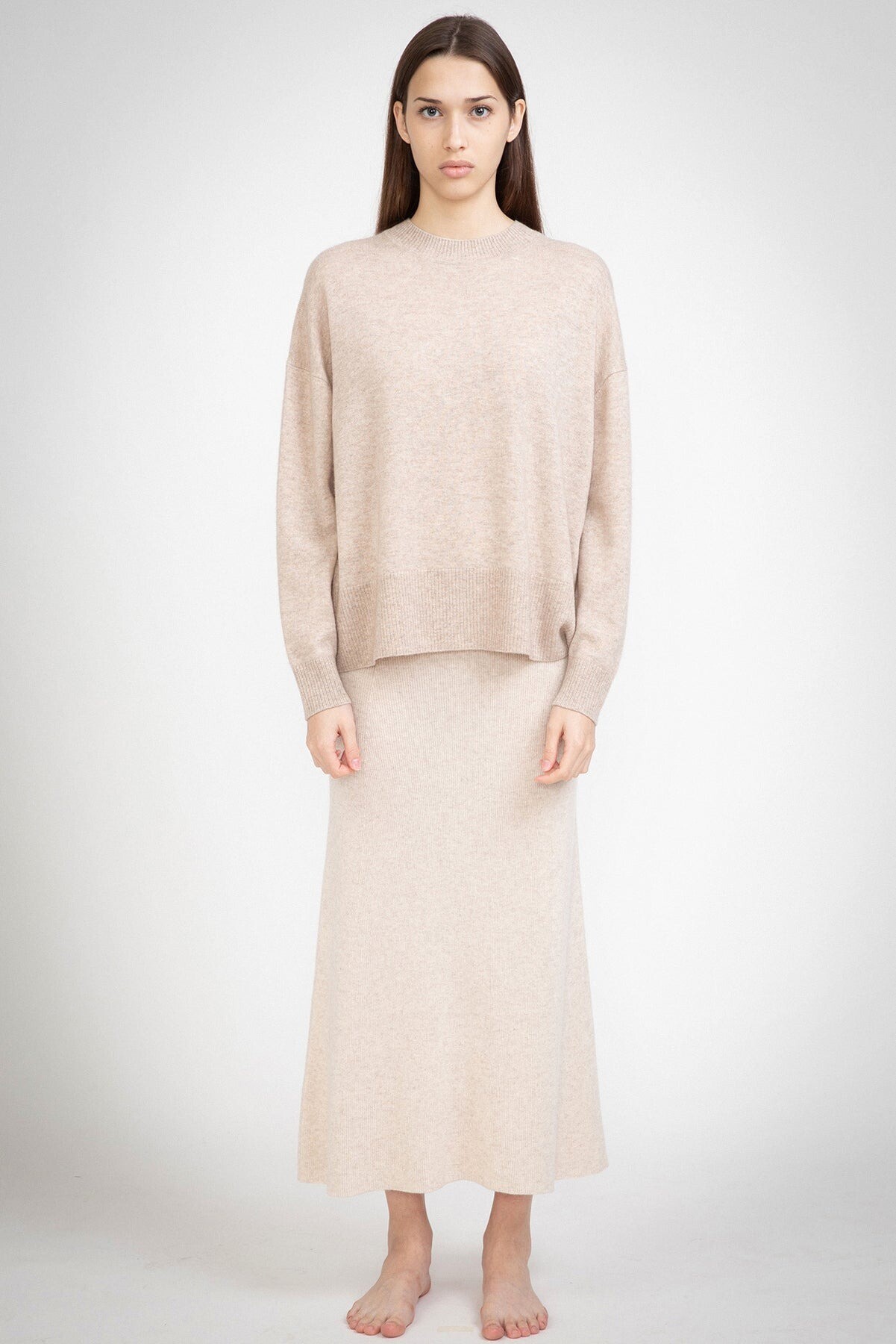 N.39 CASHMERE HIGH LOW HEM CREW CHAMPAGNE ALEGER CASHMERE AUTUMN 24